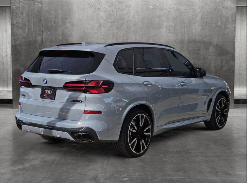 2024 BMW X5 M60i