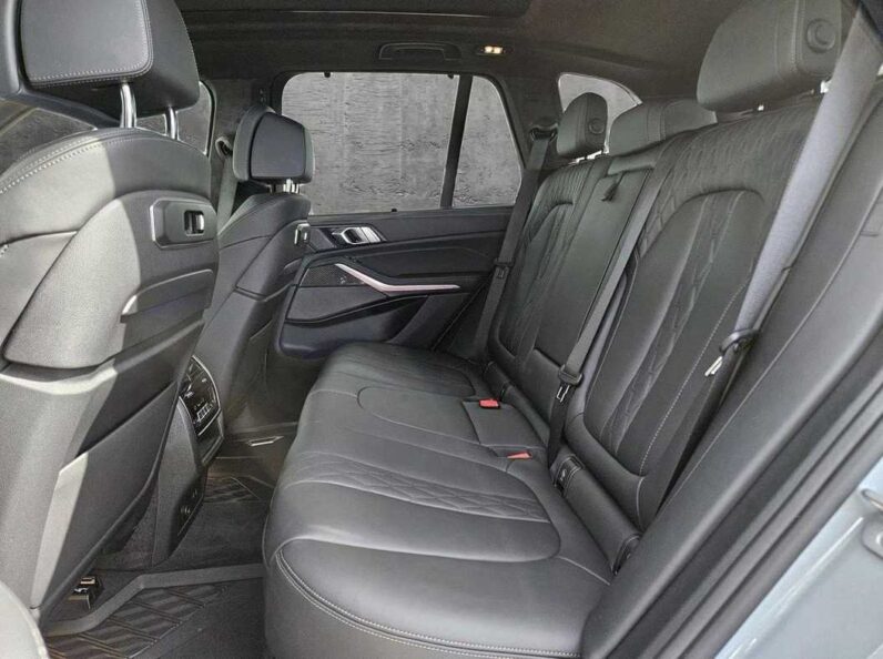 2024 BMW X5 M60i