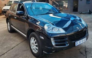 2009 Porsche Cayenne Cayenne Petrol